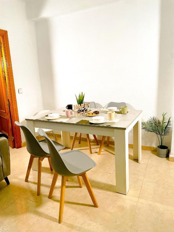 Apartamento Centro Playa Estacion De Tren Malaga Bagian luar foto